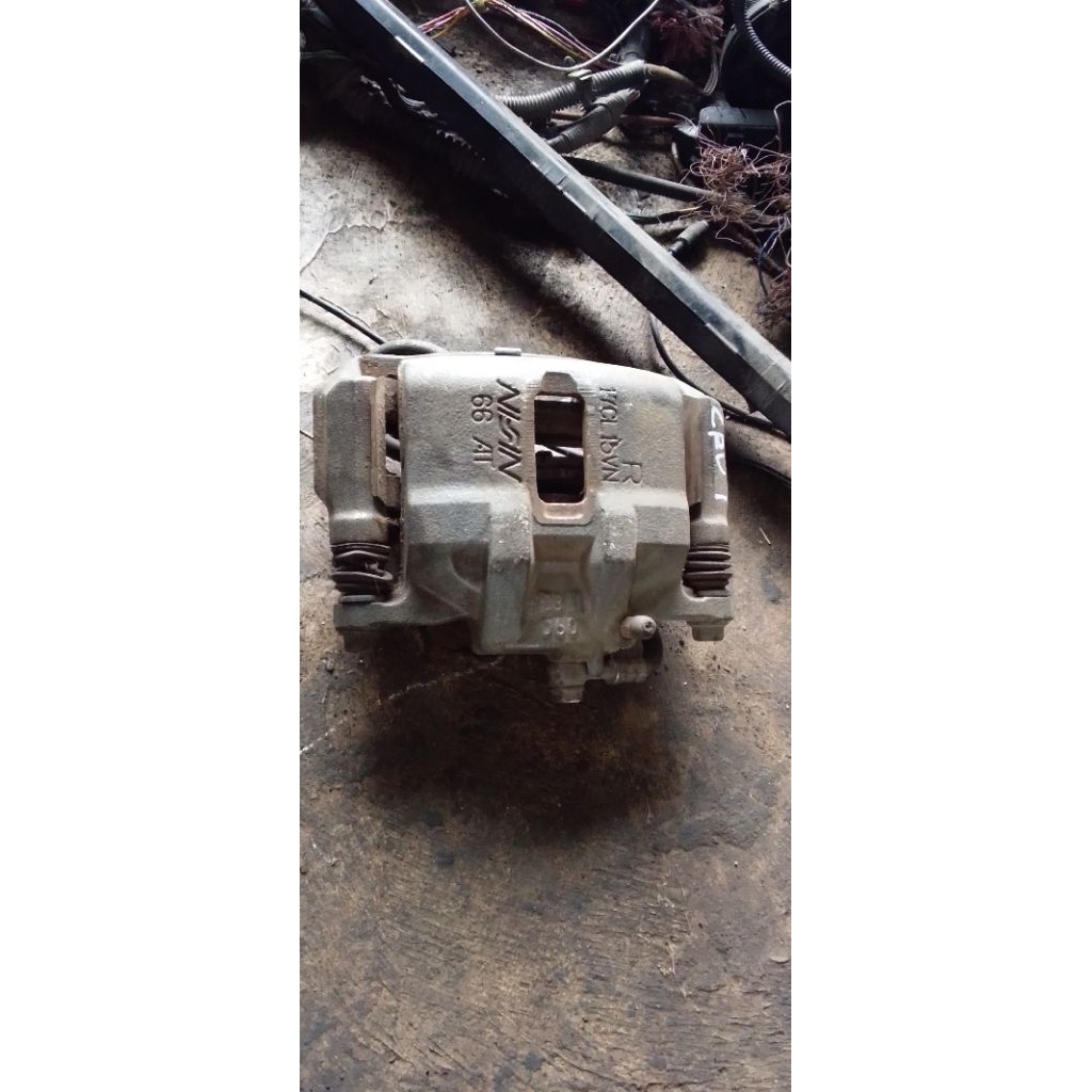 kaliper depan kanan crv gen 1 original copotan