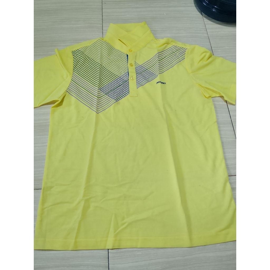 Kaos pria Preloved
