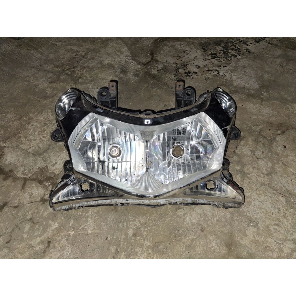 headlamp pcx 125 cbu