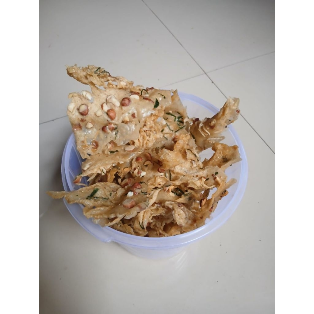 peyek kacang dan kedelai hitam, daun jeruk, 3 liter
