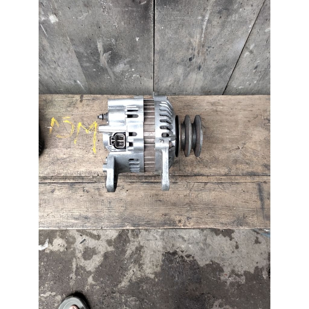 dynamo ampere Fuso 220hd