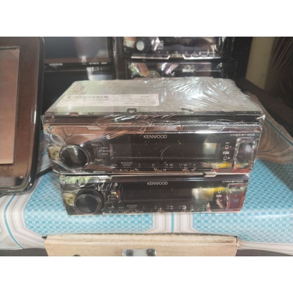 Single Din Deckless Kenwood KMM-BT303 Bekas