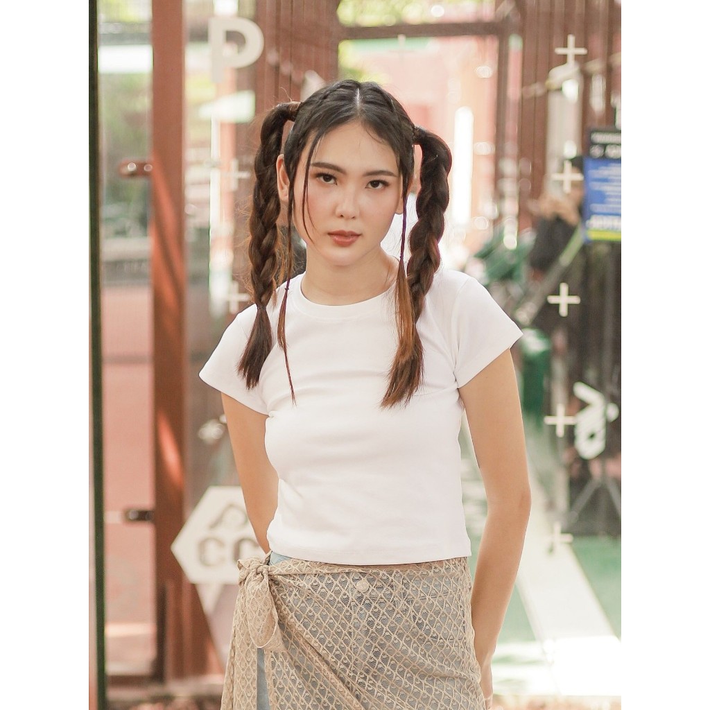 Bigjill Kyosuke Kaos Crop Top Wanita