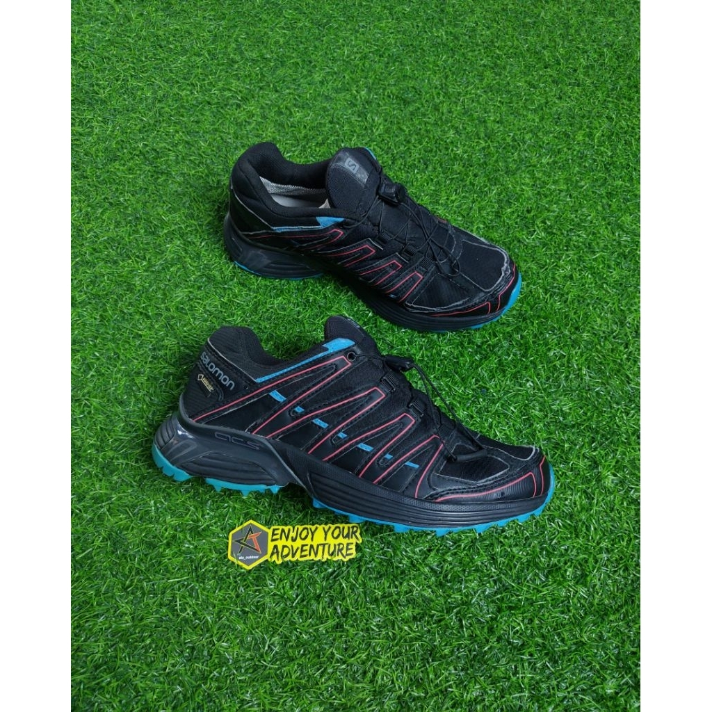 sepatu gunung trekking salomon size 39