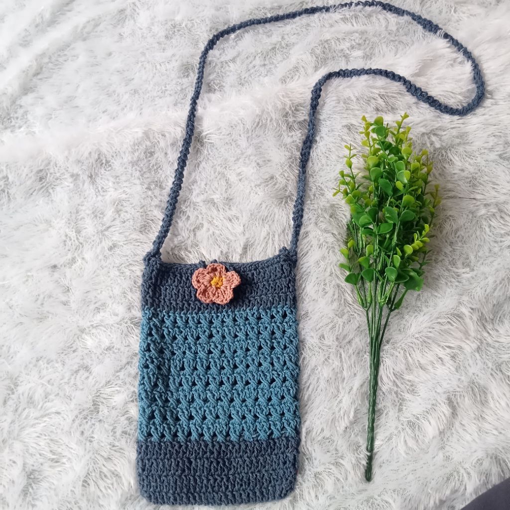 Slinbag/Tas Hp Rajut Handmade  Motif Kancing Bunga
