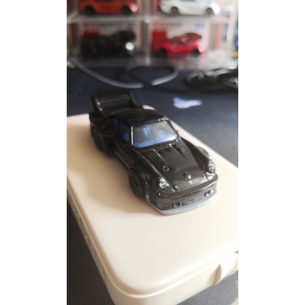 hot wheels porsche 934.5 hitam loose