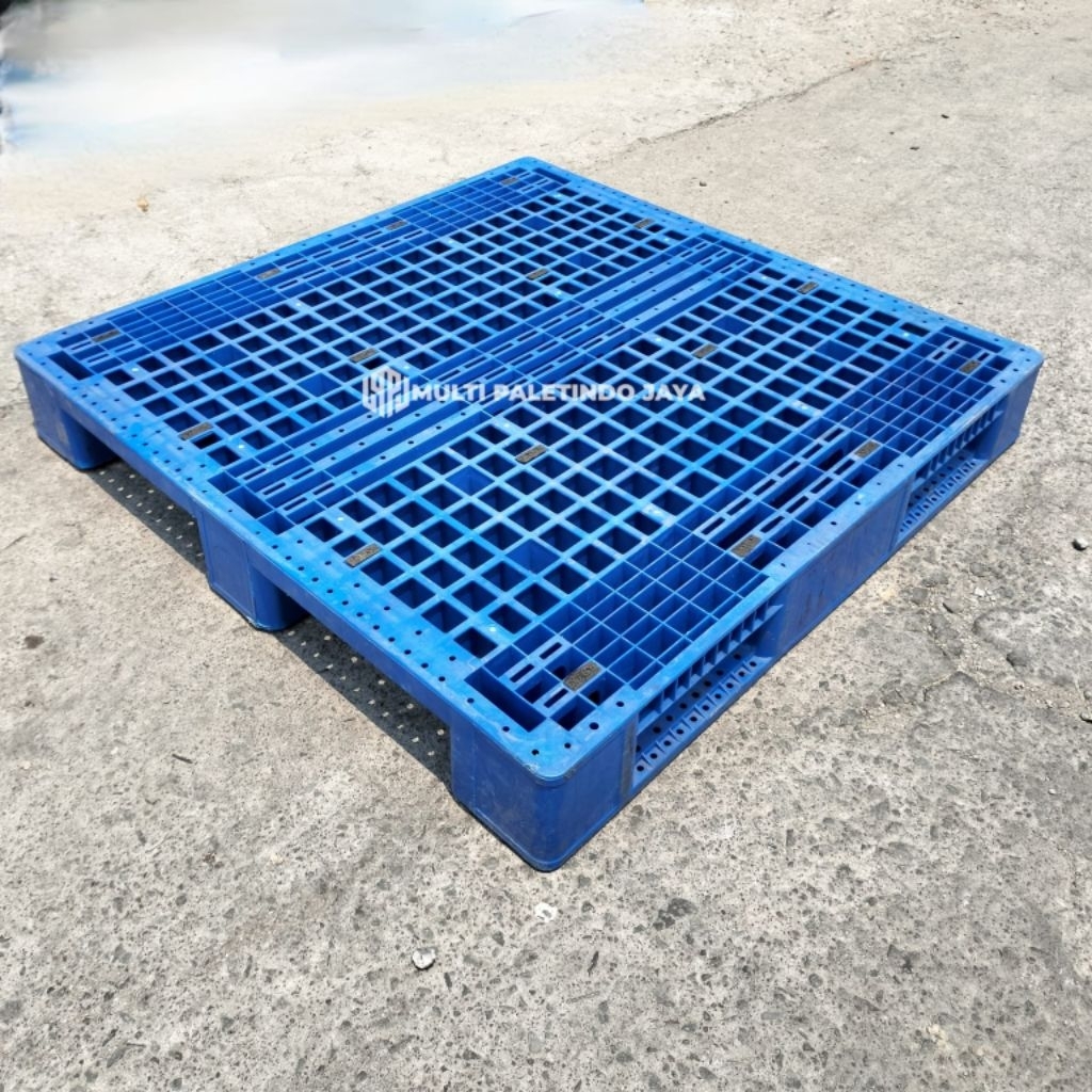 Palet plastik ukuran 120x120x16 pallet plastik second