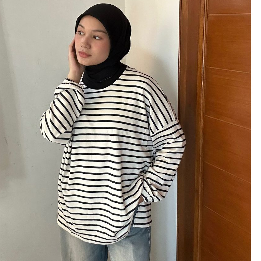 Be.Gracious-Diana stripe tee jumbo / kaos stripe wanita jumbo  / kaos salur jumbo xxl wanita kekinia