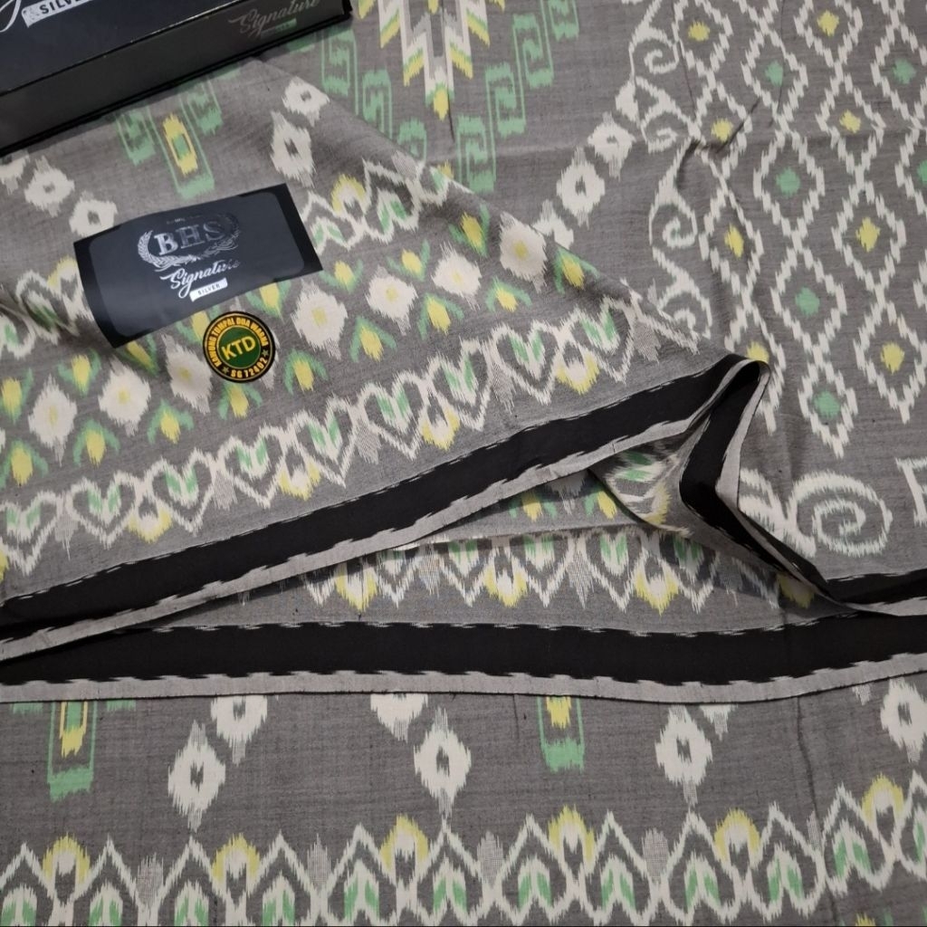 Sarung BHS Signature KTD Silver Lawas Spunsilk Mercerized Jahitan Tengah ATBM Limited (COD)