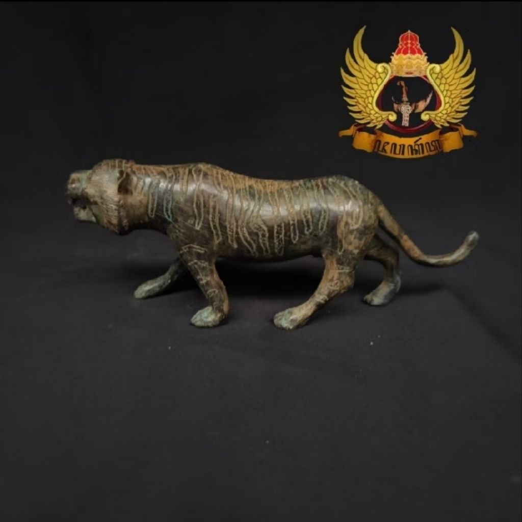 Patung Maung / Macan / Harimau Bahan Kuningan Warna Hitam