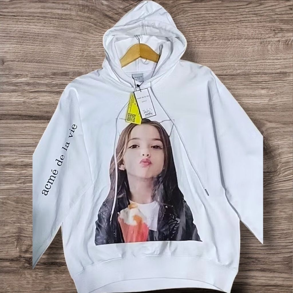 ADLV Baby Face Kiss Girl Hoodie White
