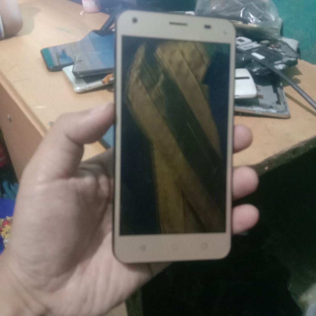 lcd touchcsreen spc l50 volt