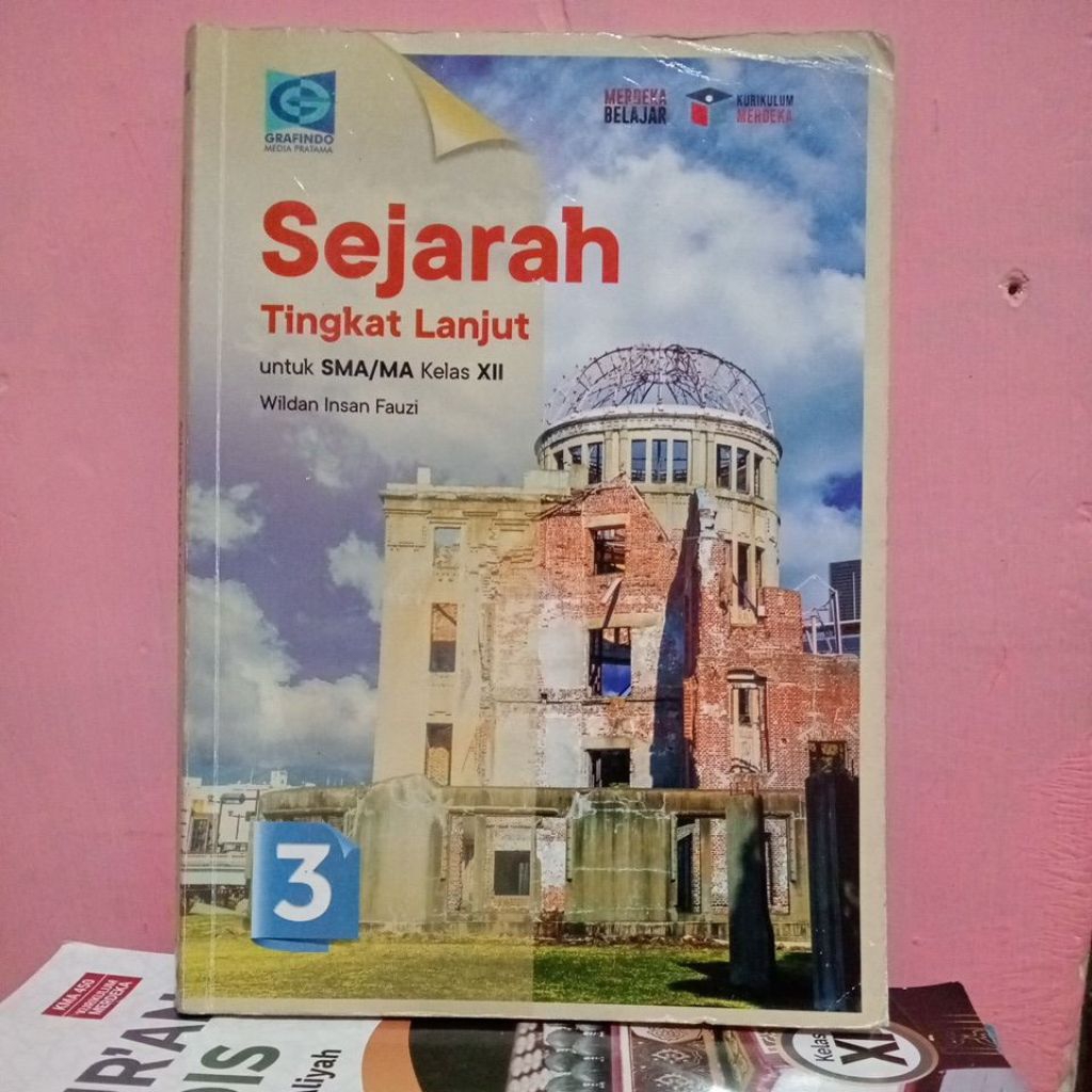 buku sejarah tingkat lanjut SMA kelas 12 grafindo