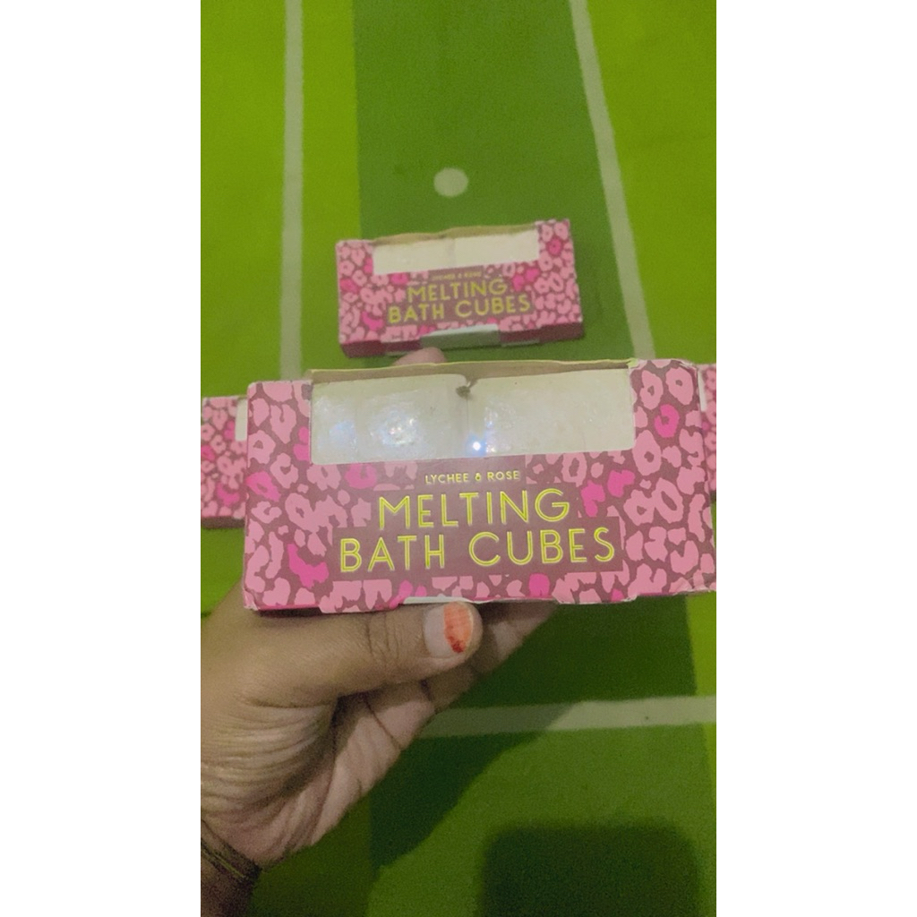 melting bath cubes MARKS & SPENCER