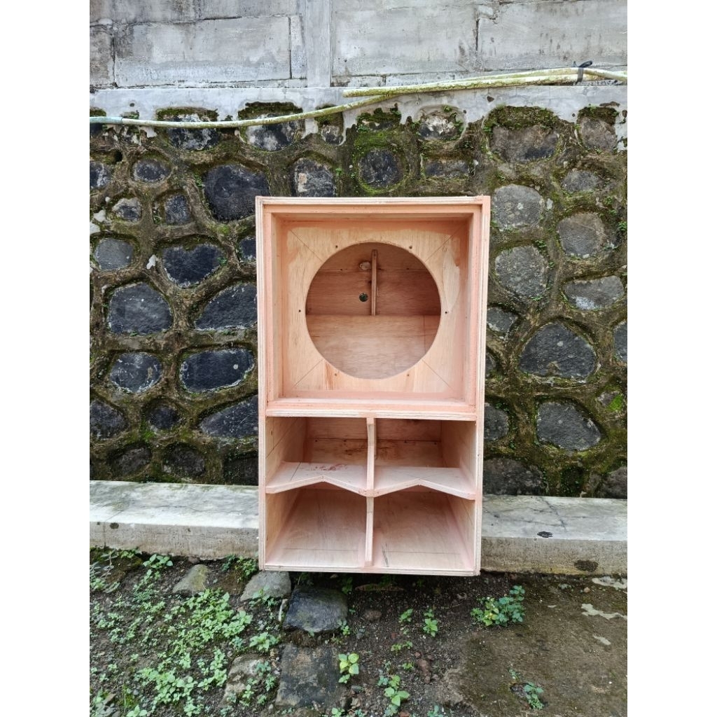 Box CBS 12 inch bahan 12 mm
