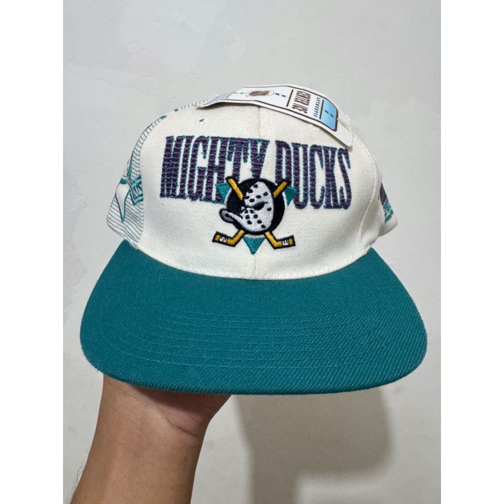 Mighty ducks laser