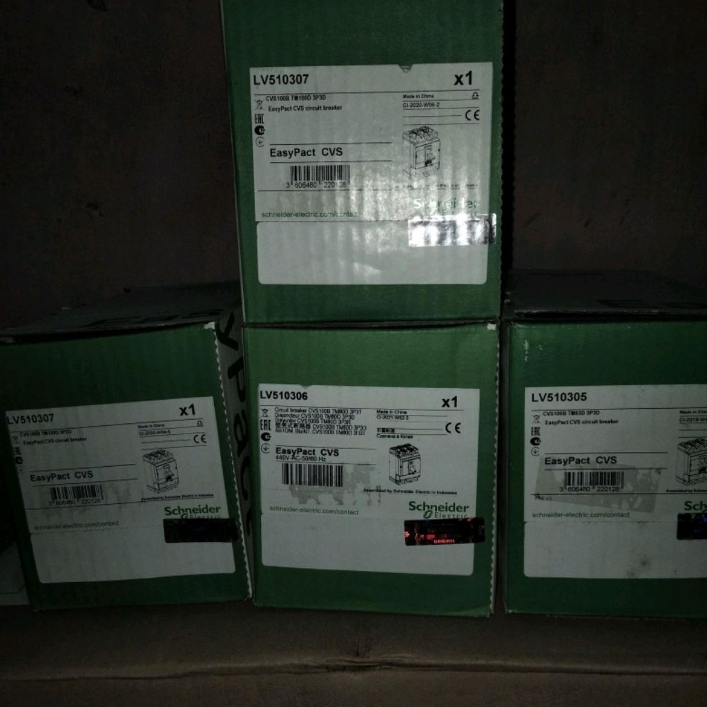 mccb cvs 3pas 125a..160a.. Schneider