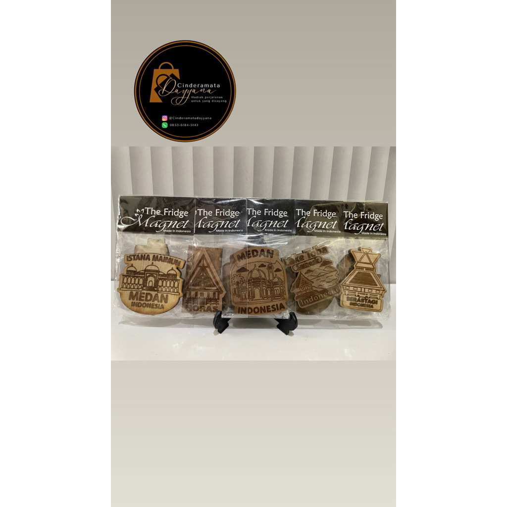 TEMPELAN KULKAS FRIDGE MAGNET KAYU UKIR OLEH OLEH KHAS MEDAN