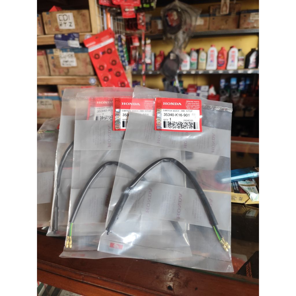 SWITCH REM BELAKANG BEAT ESP/FI ASLI ORIGINAL HONDA