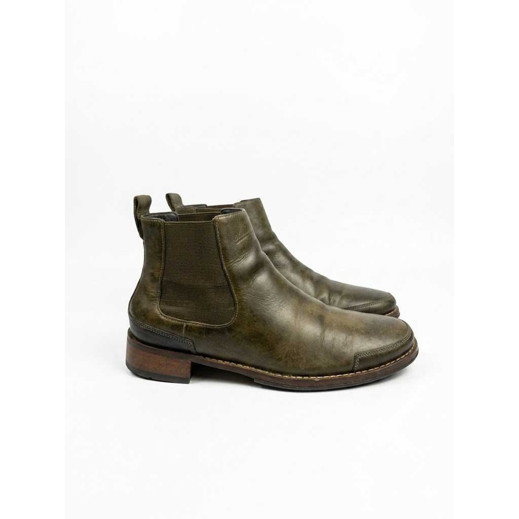 Chelasea boots by Cole Haan x Nike Air size 43 second bekas not rm williams timberland docmart sepat