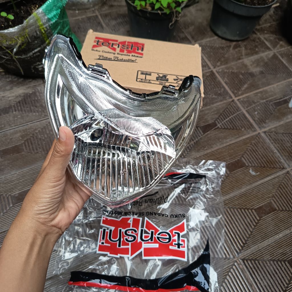 Reflektor spin new 125 lampu depan Suzuki spin 125 thn 2008  kwalitas premium