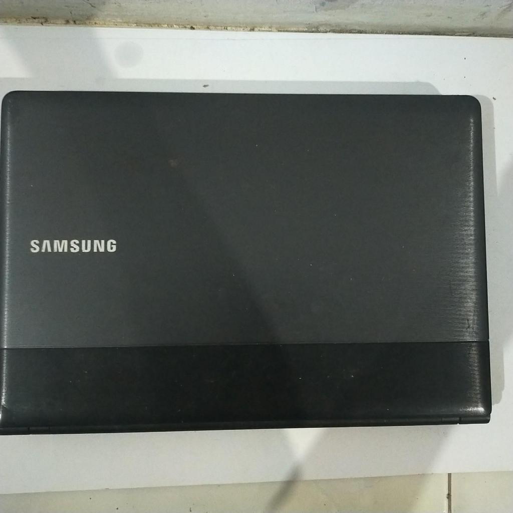 casing samsung np300e normal