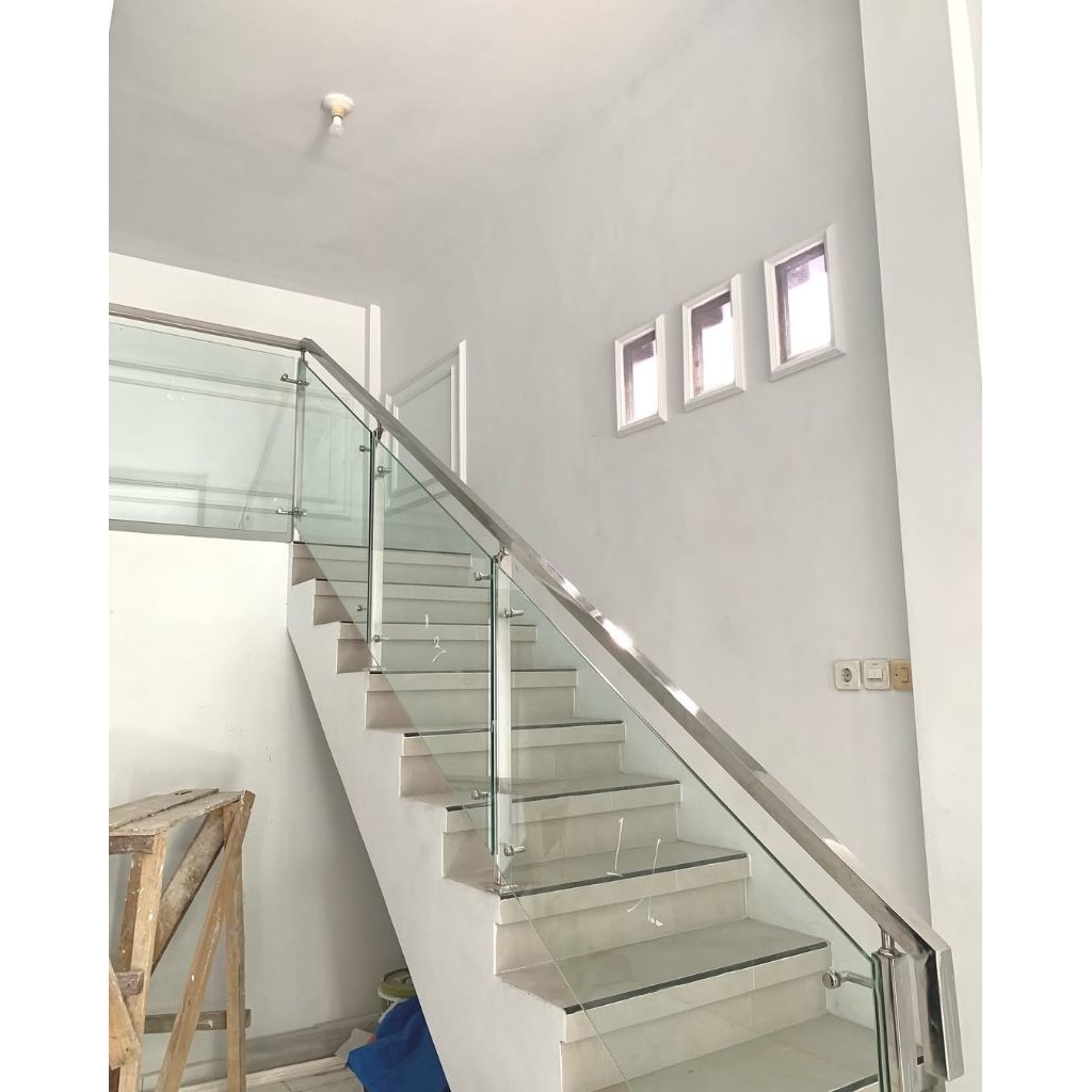 Railing tangga pegangan stainless