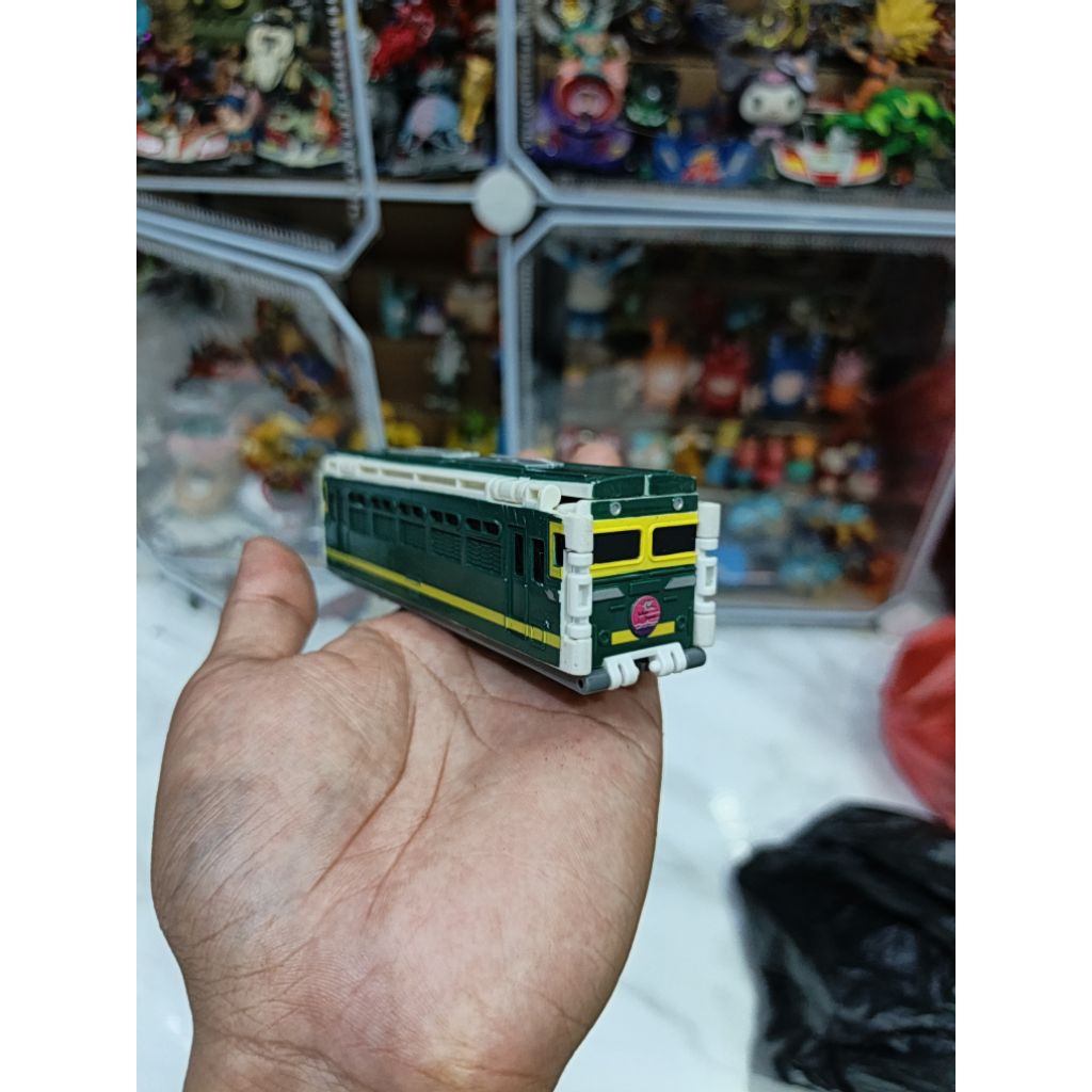kereta voov twilight express