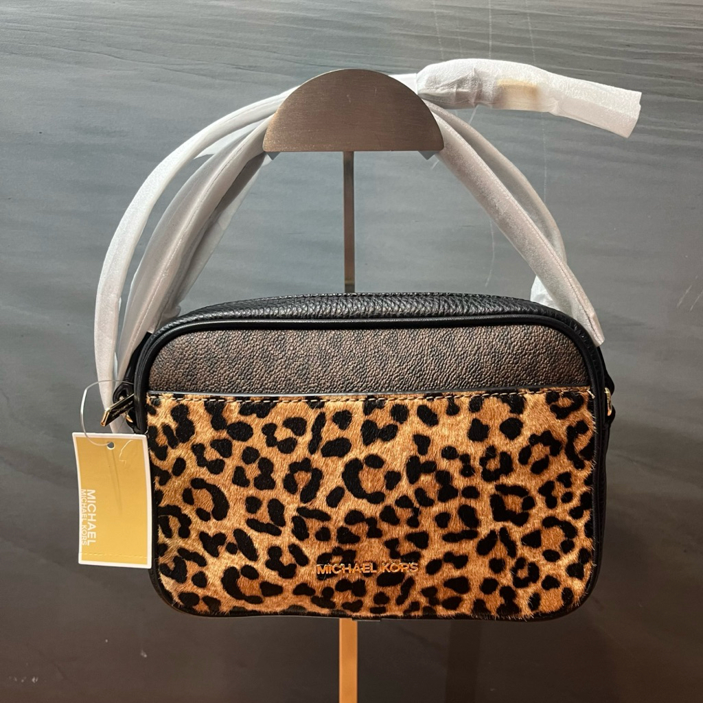 MK Jet Set Travel small Leopard