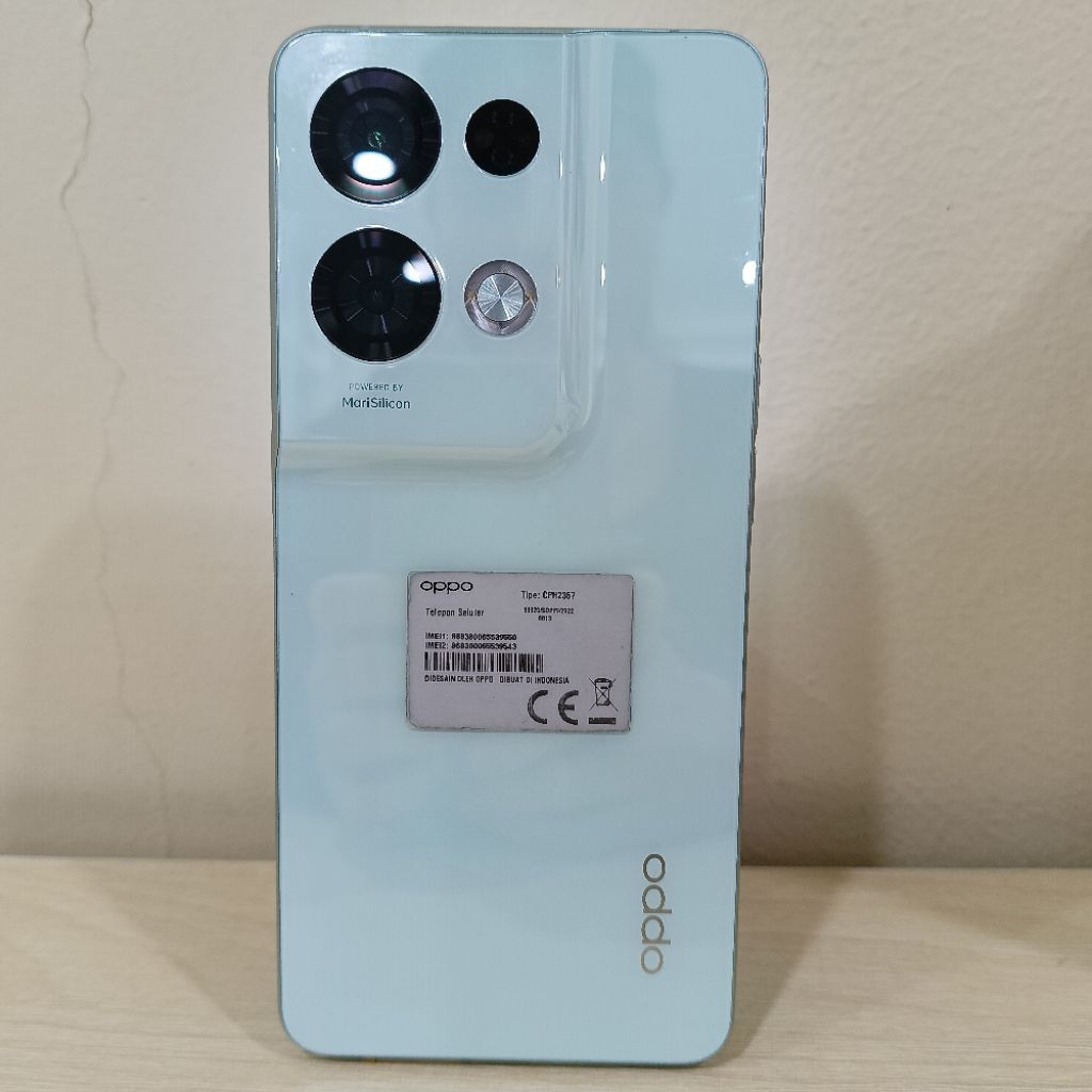 Handphone Oppo Reno 8 Pro 5G Ram 12 256GB (Batangan Tanpa Charger)
