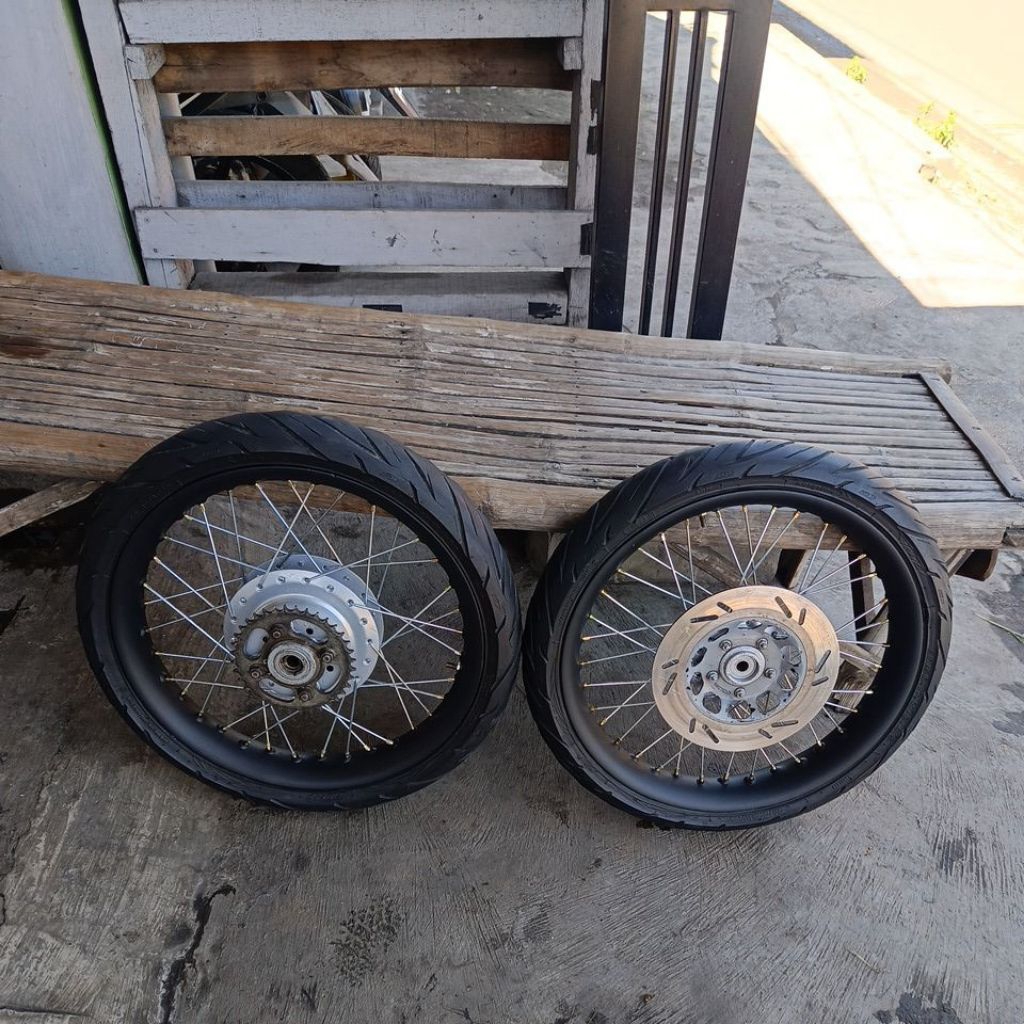Velg Rossi  ukuran 215-215 Ring 17 PNP CB,Gl,MP,TIGER Tromol depan Belakang megapro