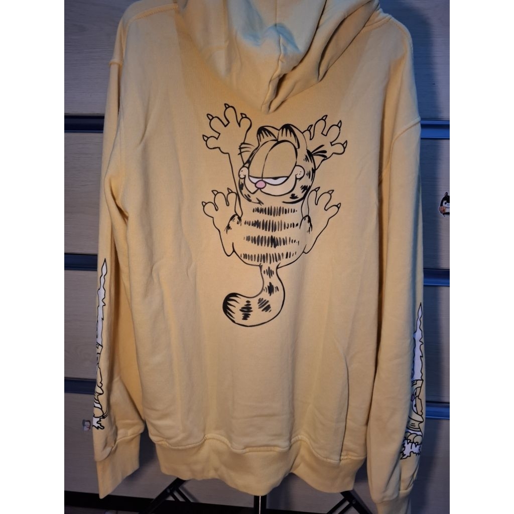 Preloved H&M Garfield Printed Yellow Hoodie