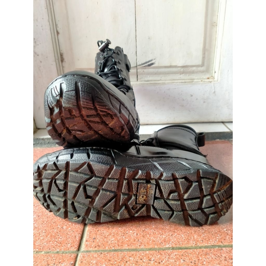 Sepatu PDL Second Pembagian
