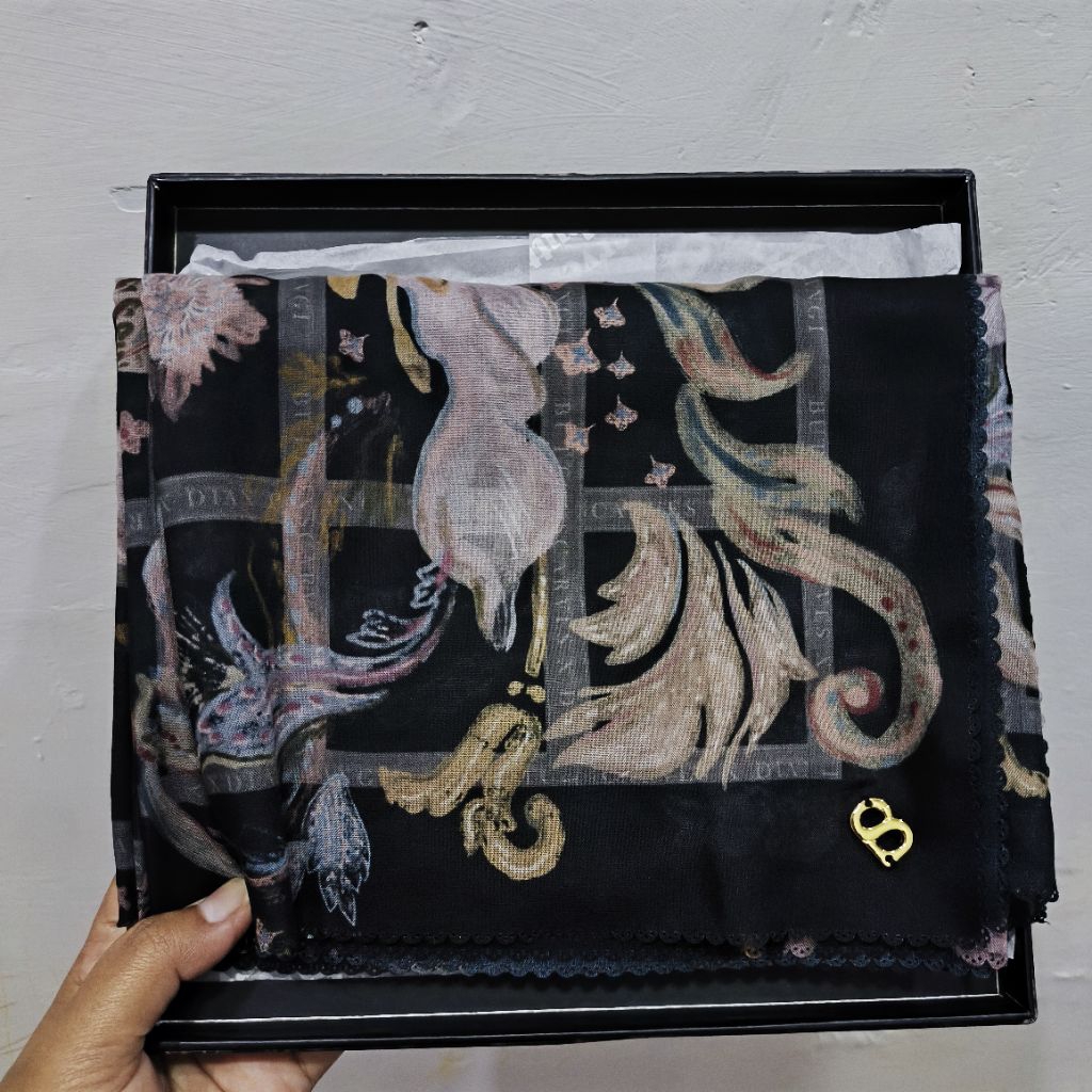 BUTTONSCARVES AUTOGRAPH 1 NOIR XL PRELOVED