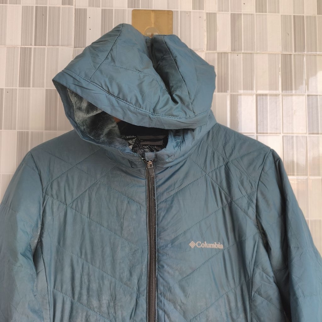 1504. HOODIE ZIIP COLUMBIA WARNA HIJAU MUDA SIZE L   PRELOVED