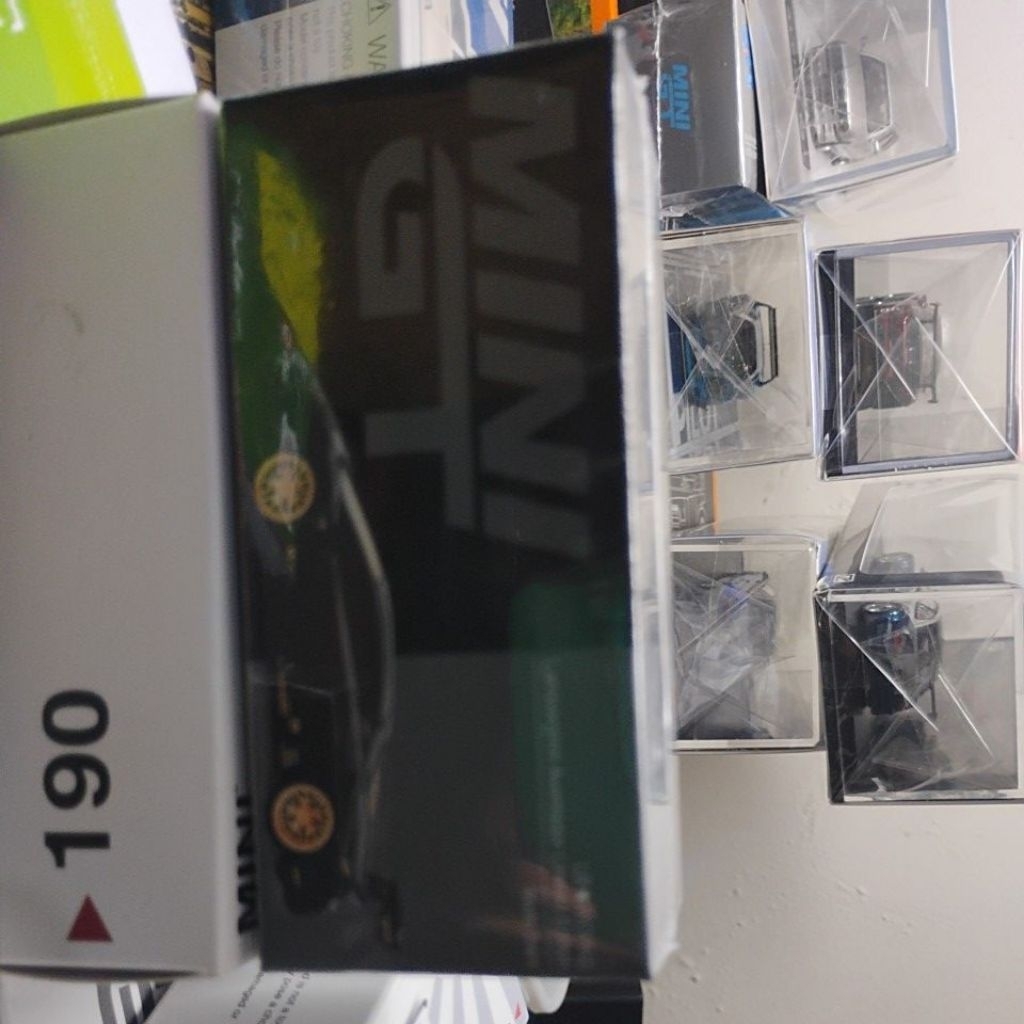mini gt Lamborghini Aventador limited edition 1087