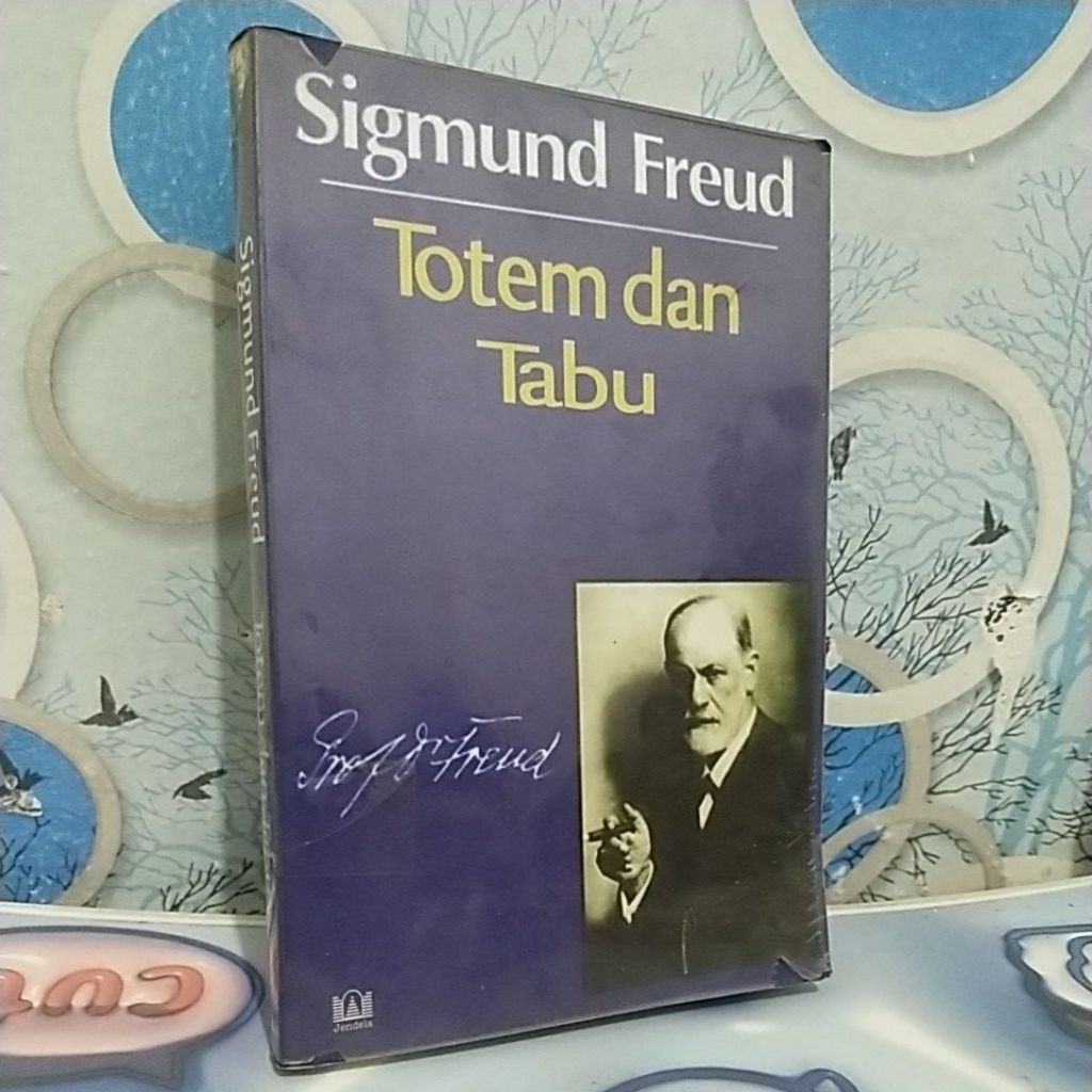 SIGMUND FREUD TOTEM DAN TABU