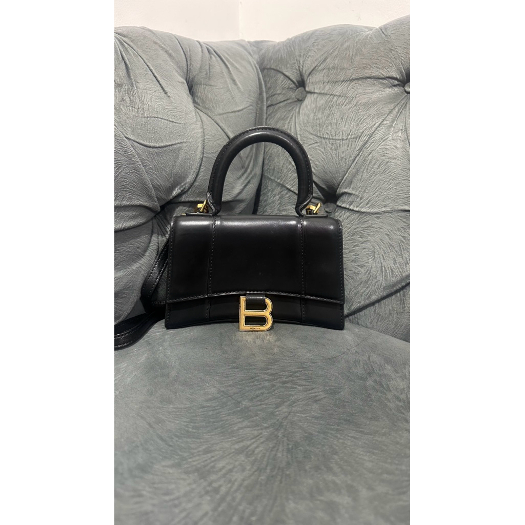 Balenciaga Hourglass leather crossbody bag in black