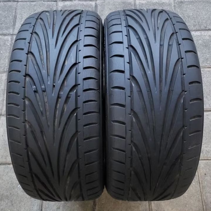 Ban 15 Inch Toyo Proxes T1R 205/50 R15 2pcs