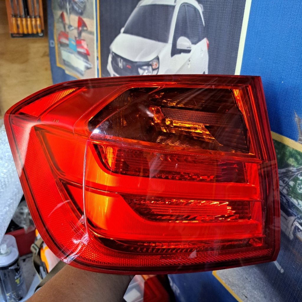 stoplamp lampu belakang Bmw f30 non lci original