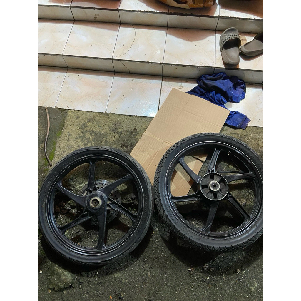 velg racing model yamaha palang 6 (bukan ori yamaha)copy an nya