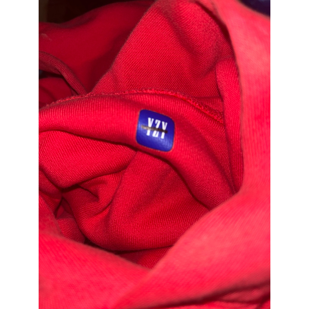 yzy gap merah