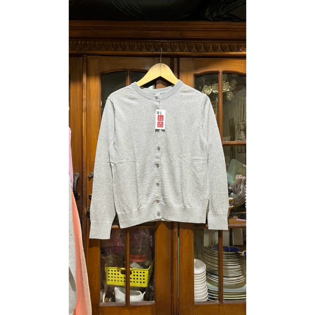 CARDIGAN UNIQLO ABU SIZE M
