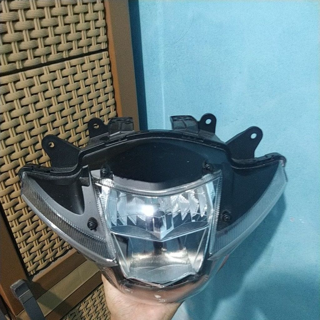 Headlamp suzuki GSX R150 original