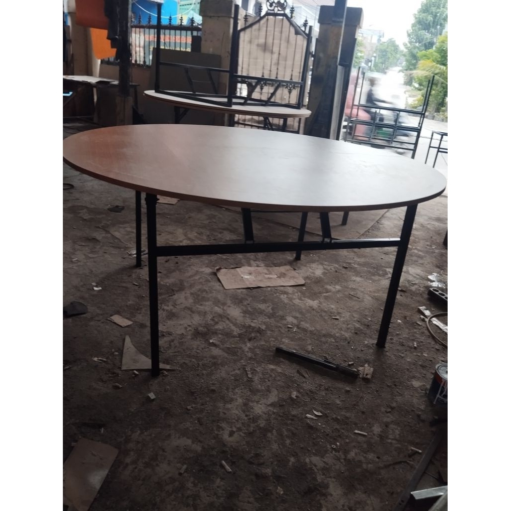 Meja lipat bulat IBM ukuran 150 cm