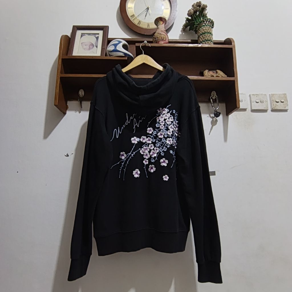 Hoodie Under Air Size XL