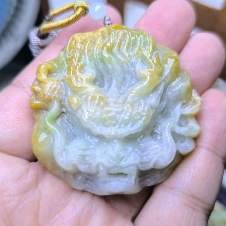 LIONTIN GIOK UKIRAN NAGA