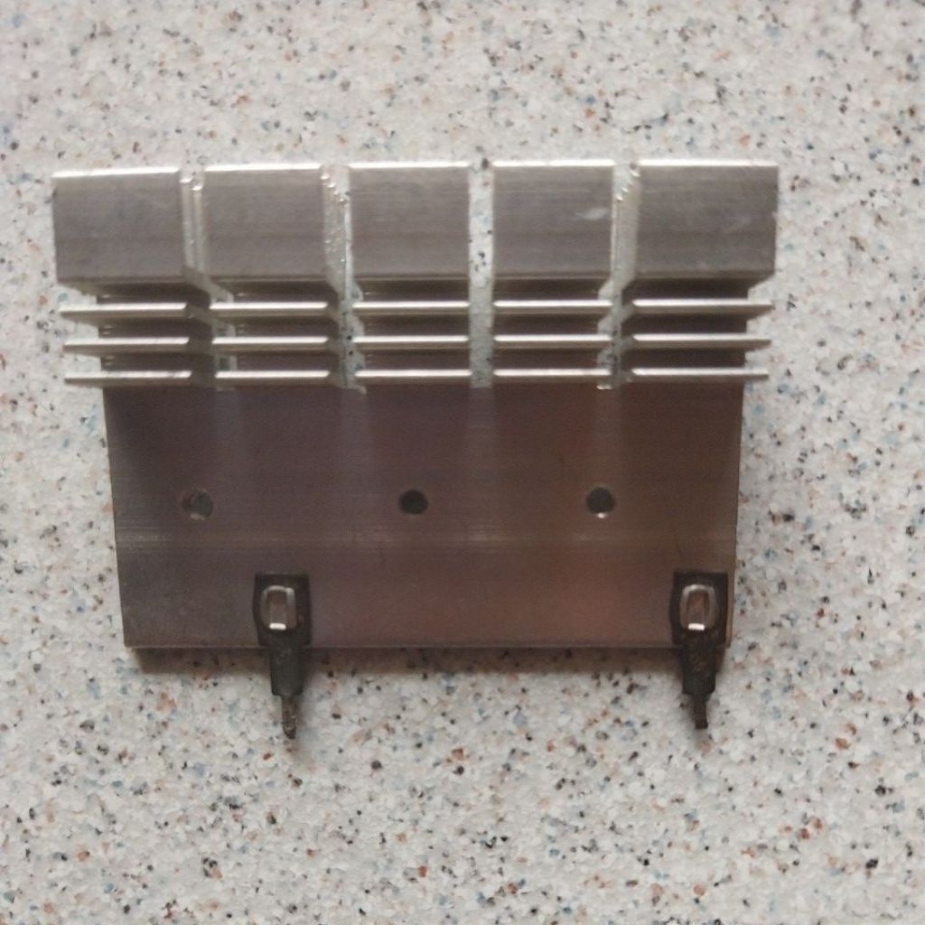 Heatsink Pendingin Sirip 3 Transistor Bekas