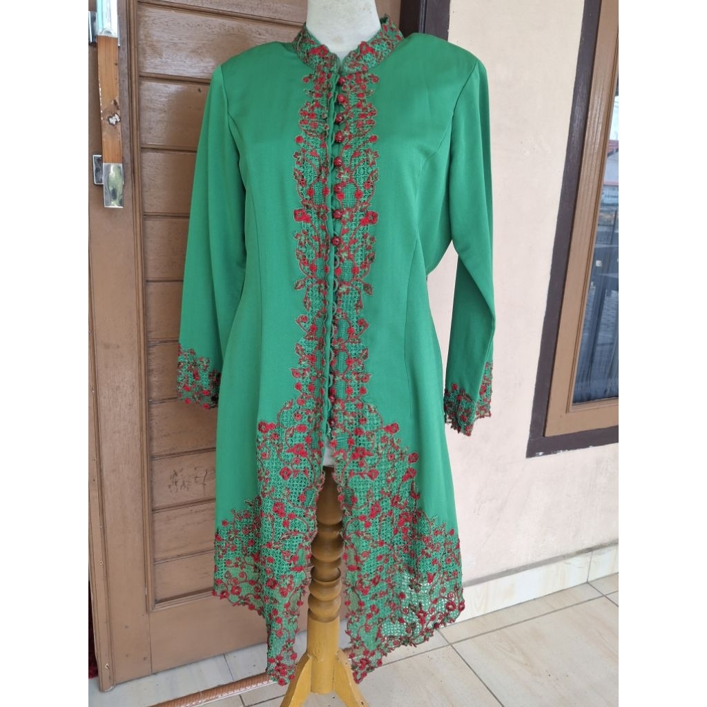 Preloved KEBAYA BORDIR HIJAU