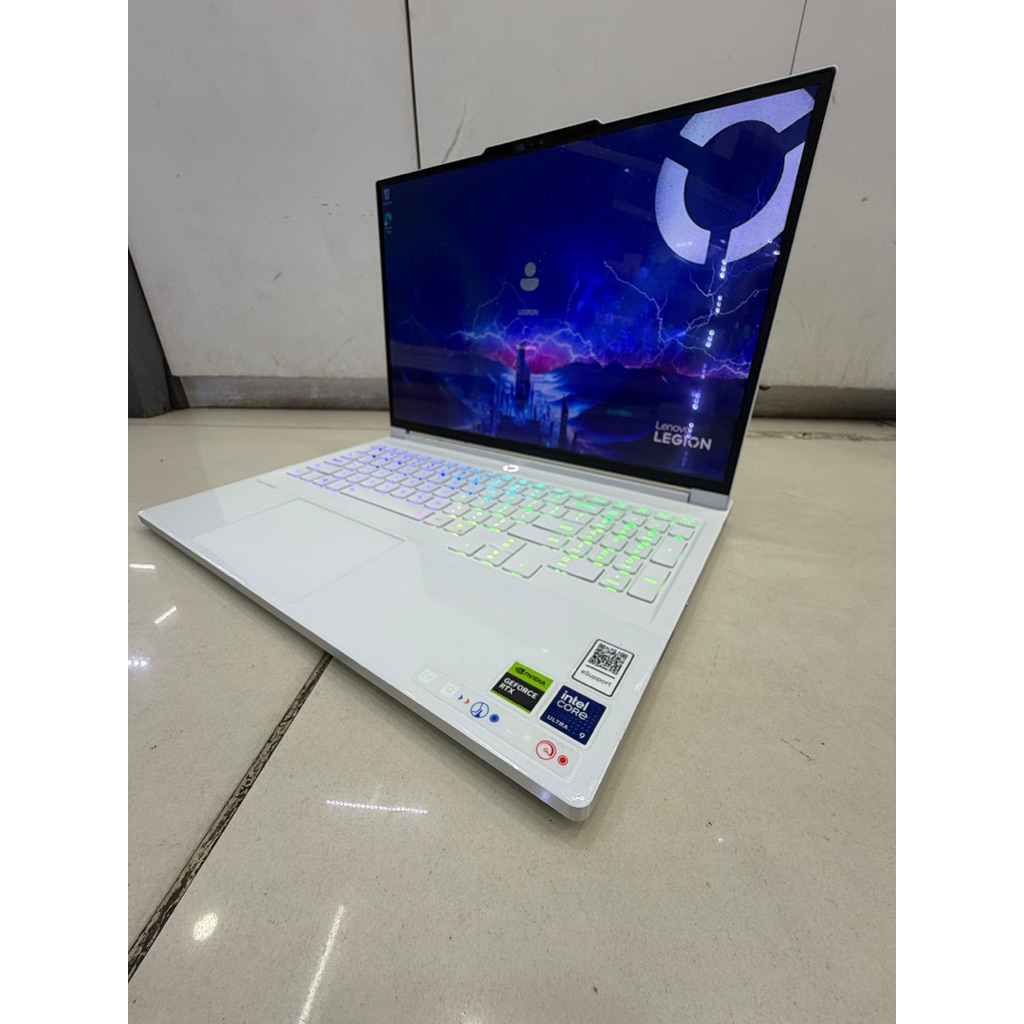 Lenovo legion 7 16IAX10